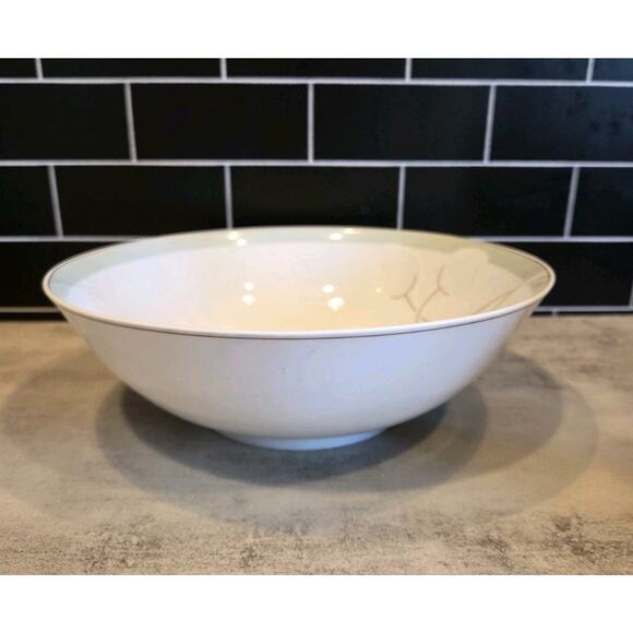 Printemps x Hutschenreuther Chloe 9"x3" Serving Bowl Porcelain Mint Green EUC - Picture 3 of 10